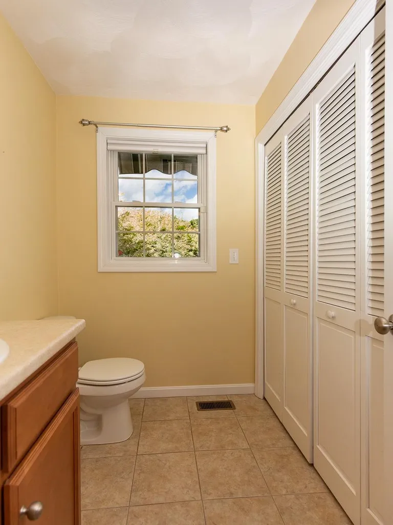 27 Victoria Drive Somersworth NH 03878