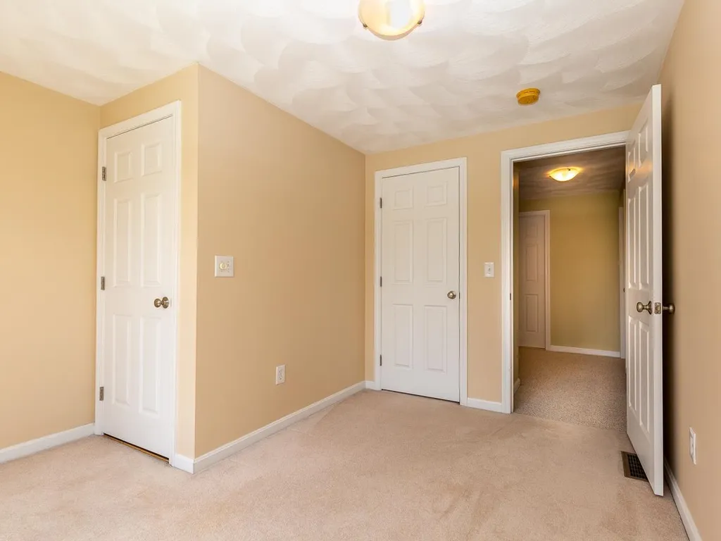 27 Victoria Drive Somersworth NH 03878