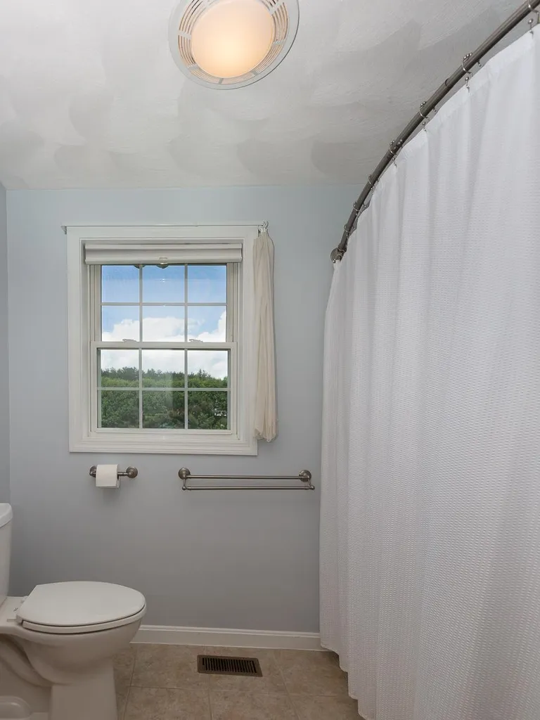 27 Victoria Drive Somersworth NH 03878
