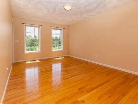 27 Victoria Drive Somersworth NH 03878