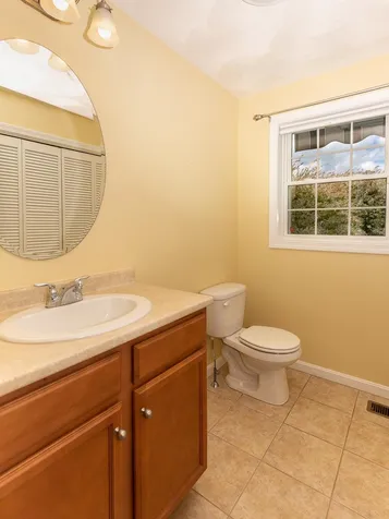 27 Victoria Drive Somersworth NH 03878