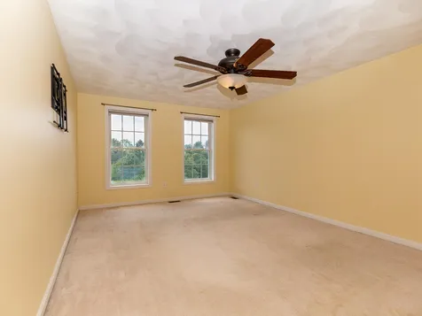27 Victoria Drive Somersworth NH 03878