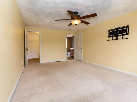 27 Victoria Drive Somersworth NH 03878