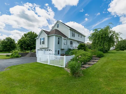 27 Victoria Drive Somersworth NH 03878