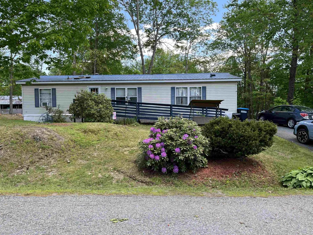 8 Karen Place Claremont NH 03743