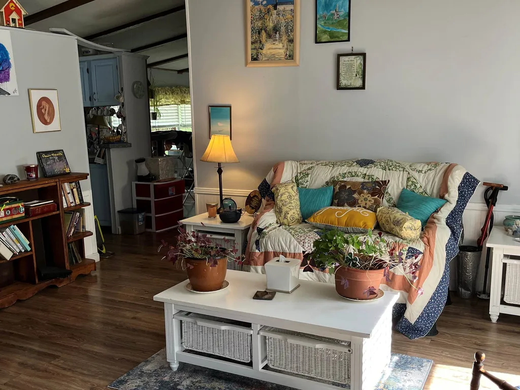 8 Karen Place Claremont NH 03743