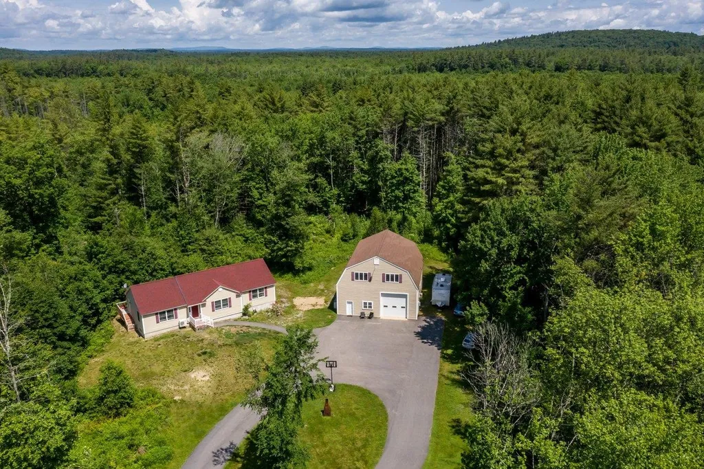 392 Piscassic Road Newfields NH 03856