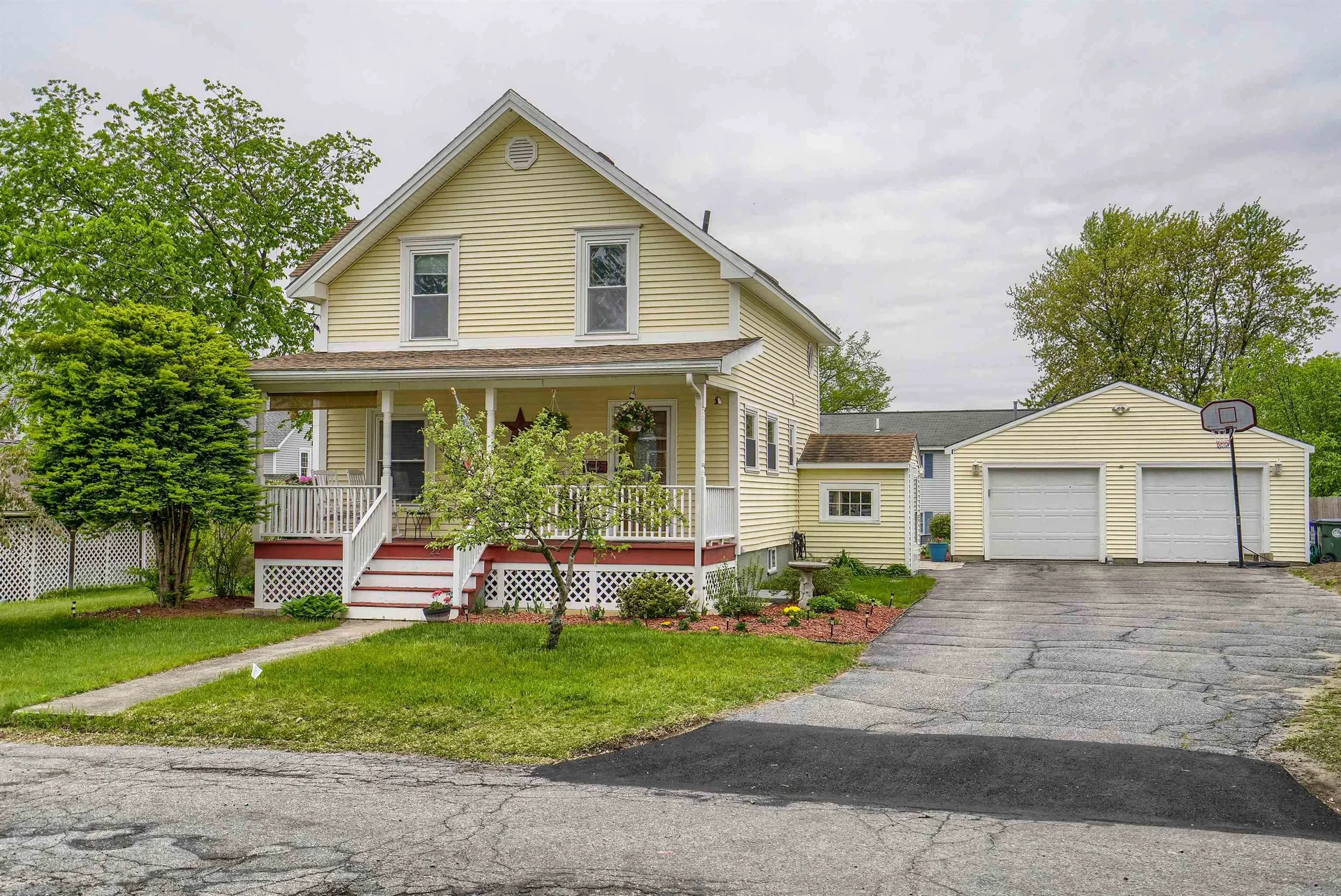 22 Leon Avenue Manchester NH 03103
