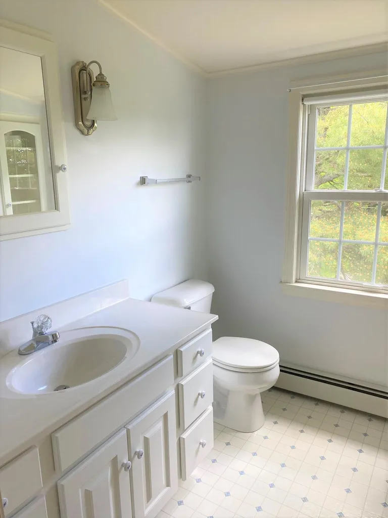 189 Gay Farm Road New London NH 03257