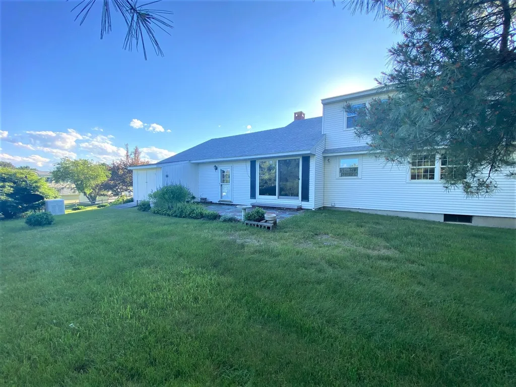 189 Gay Farm Road New London NH 03257