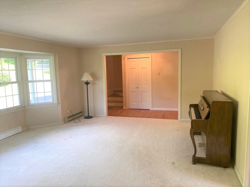 189 Gay Farm Road New London NH 03257