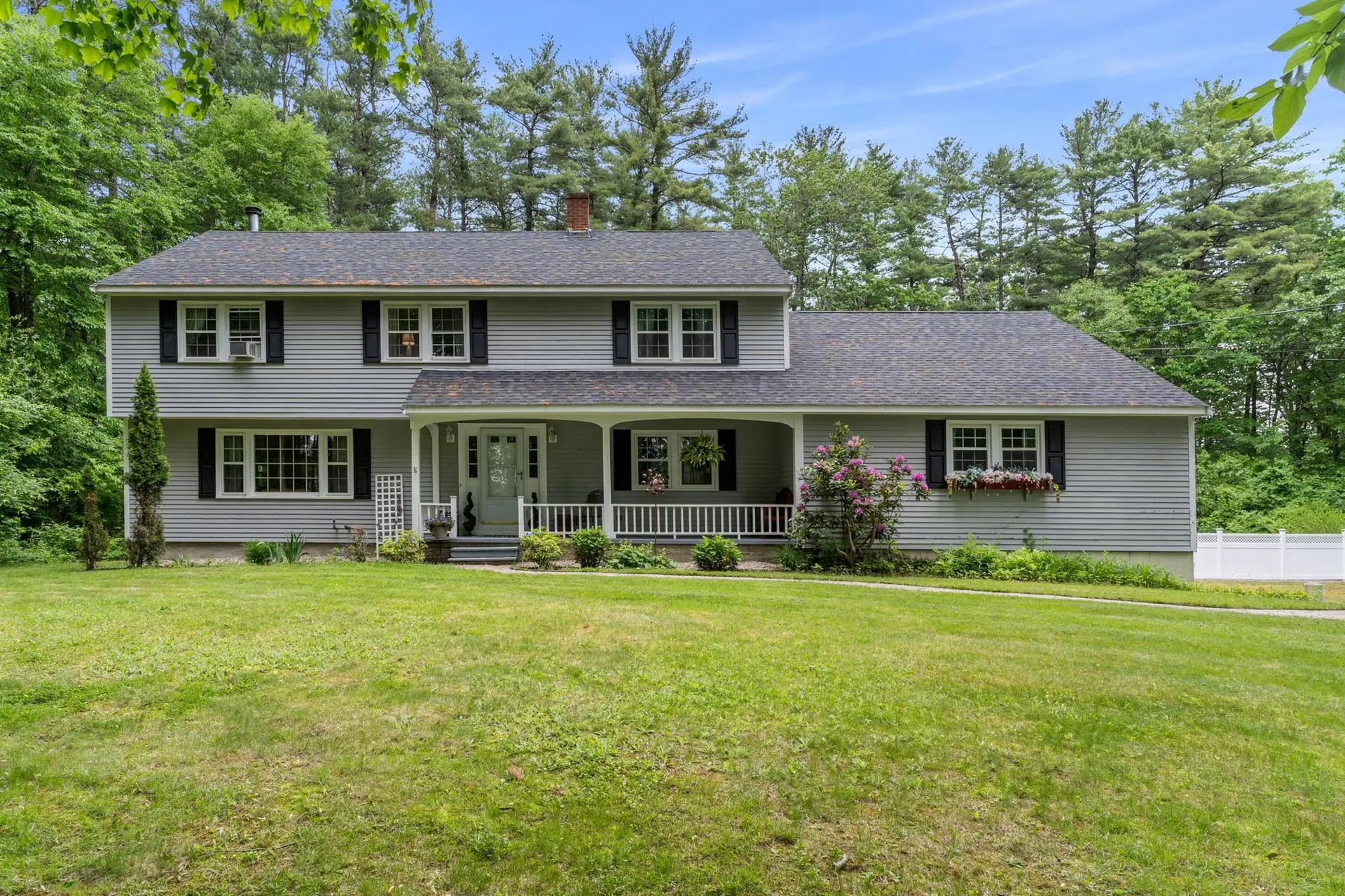 18 Meadowfox Road North Hampton NH 03862