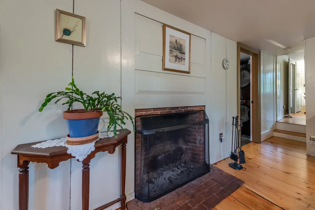 39 Patterson Hill Road Henniker NH 03242