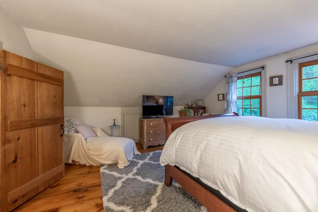 39 Patterson Hill Road Henniker NH 03242