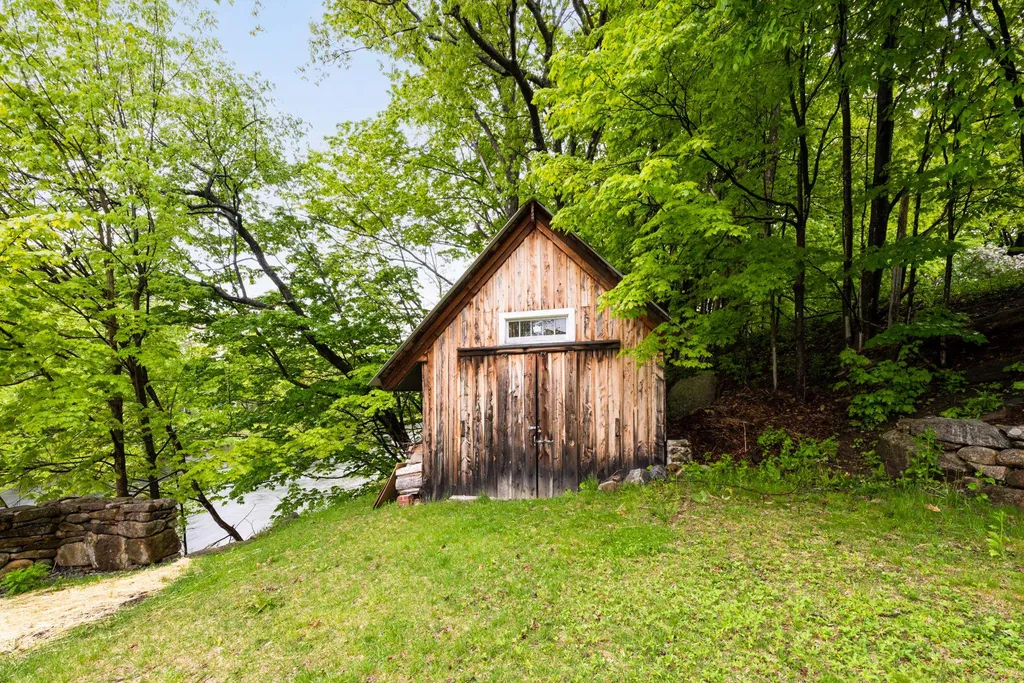 39 Patterson Hill Road Henniker NH 03242