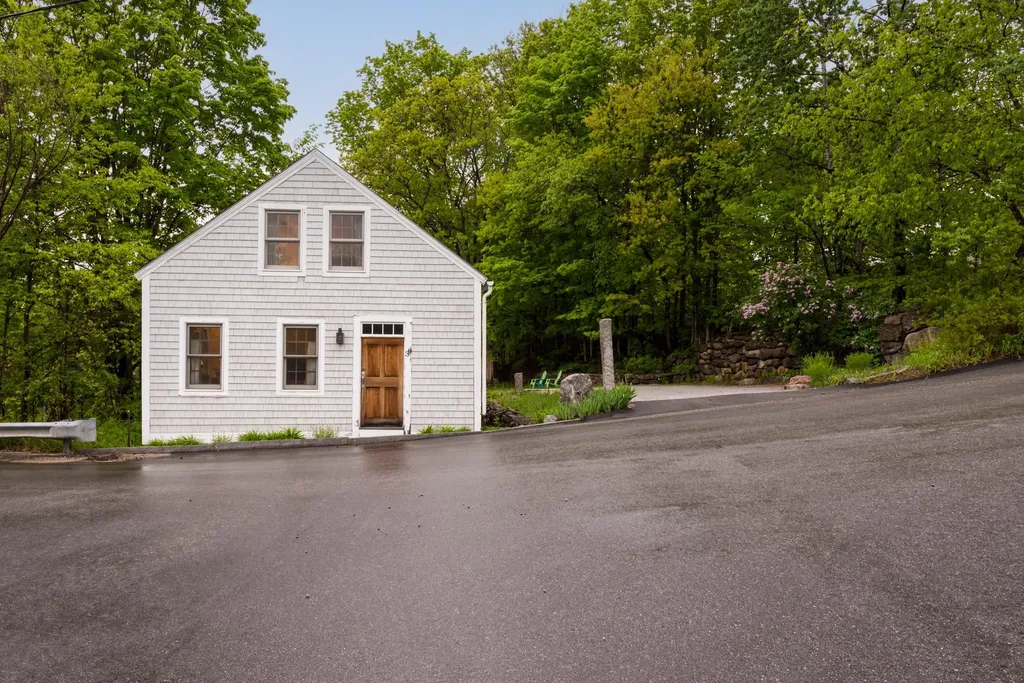 39 Patterson Hill Road Henniker NH 03242