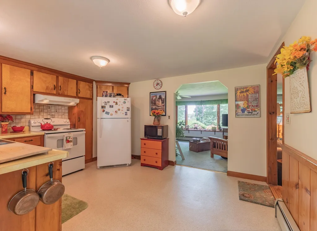 37 Squamscott Road Stratham NH 03885