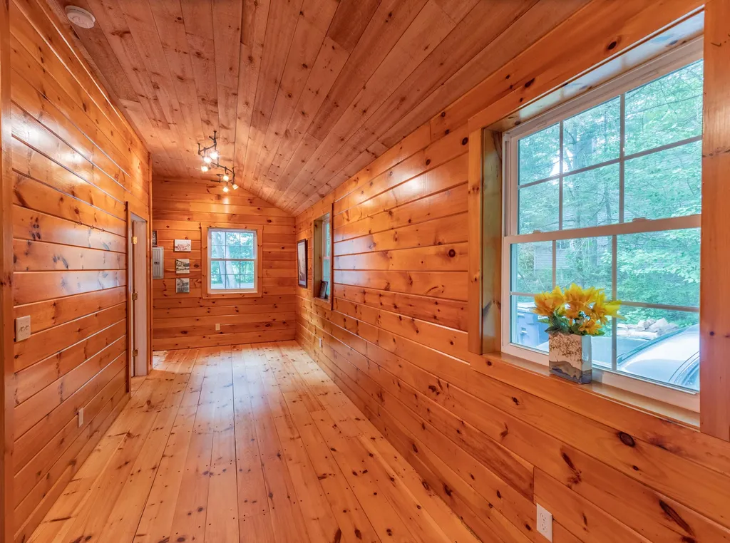 37 Squamscott Road Stratham NH 03885