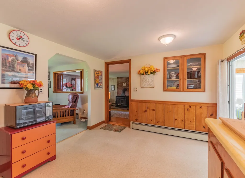 37 Squamscott Road Stratham NH 03885