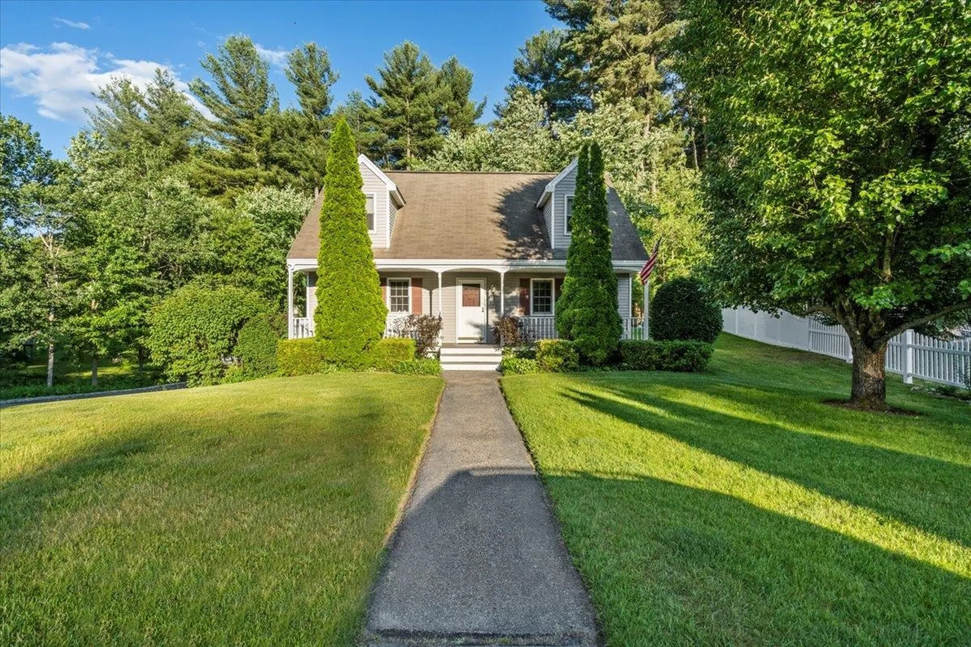 18 Oban Drive Hudson NH 03051