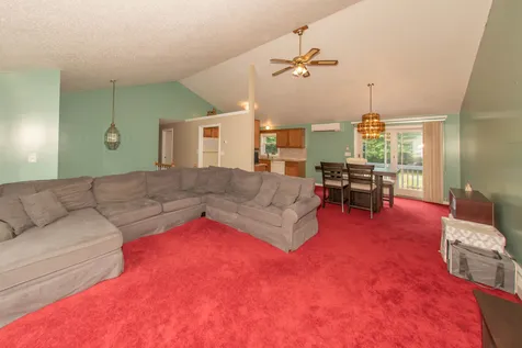 16 Skylark Drive Derry NH 03038