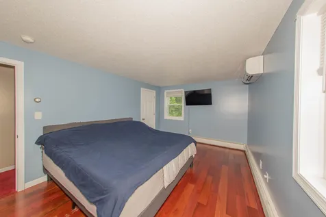 16 Skylark Drive Derry NH 03038