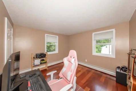 16 Skylark Drive Derry NH 03038