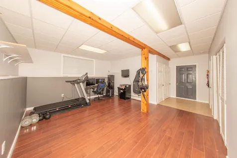 16 Skylark Drive Derry NH 03038