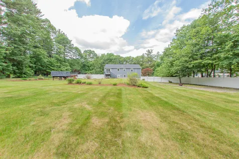 16 Skylark Drive Derry NH 03038
