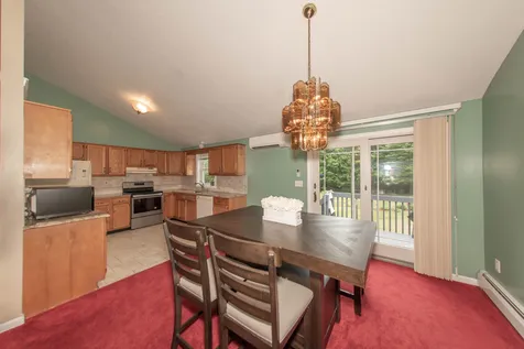 16 Skylark Drive Derry NH 03038
