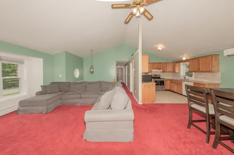 16 Skylark Drive Derry NH 03038