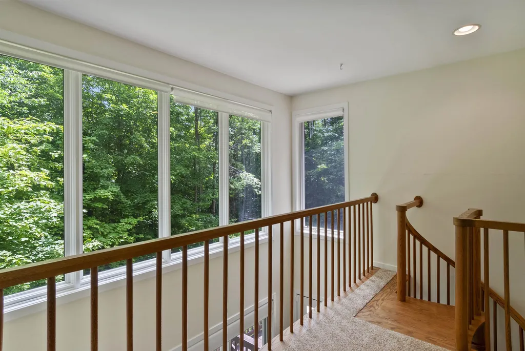 12 Knob Hill Grantham NH 03753