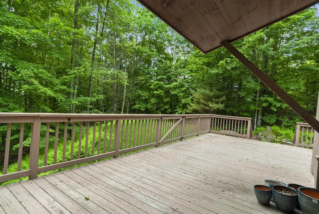 12 Knob Hill Grantham NH 03753