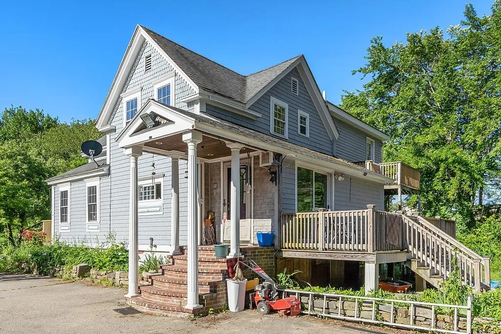 101 Farm Lane Seabrook NH 03874