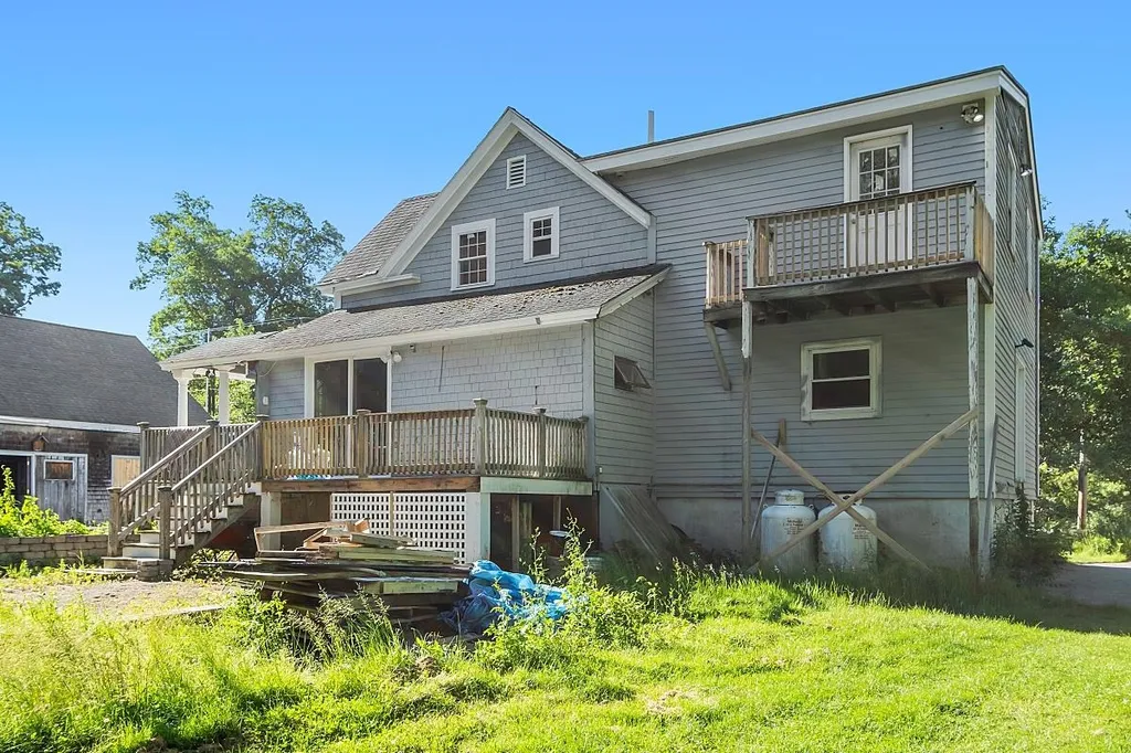 101 Farm Lane Seabrook NH 03874