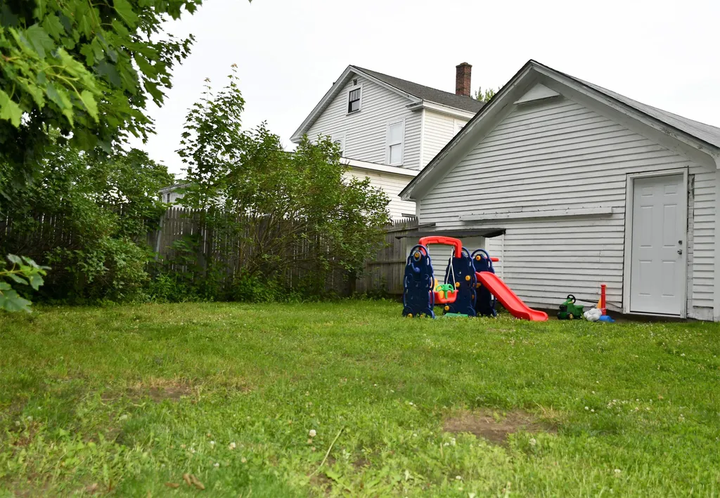 7 Furbush Street Rochester NH 03867-0000