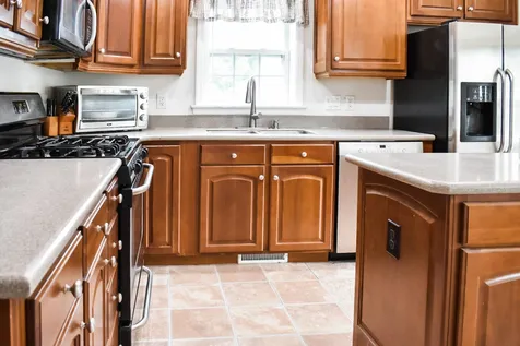 7 Loggers Lane Sandown NH 03873