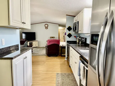 27 3rd Street Mont Vernon NH 03057