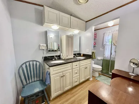 27 3rd Street Mont Vernon NH 03057