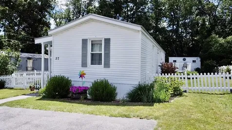 27 3rd Street Mont Vernon NH 03057