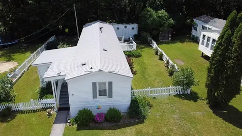 27 3rd Street Mont Vernon NH 03057