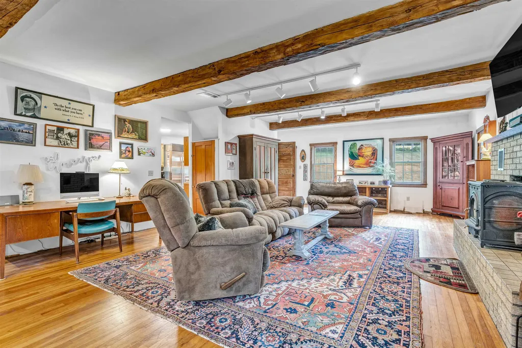 7 Quechee Road Hartland VT 05048-0349