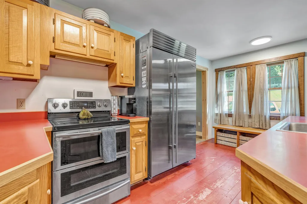 7 Quechee Road Hartland VT 05048-0349