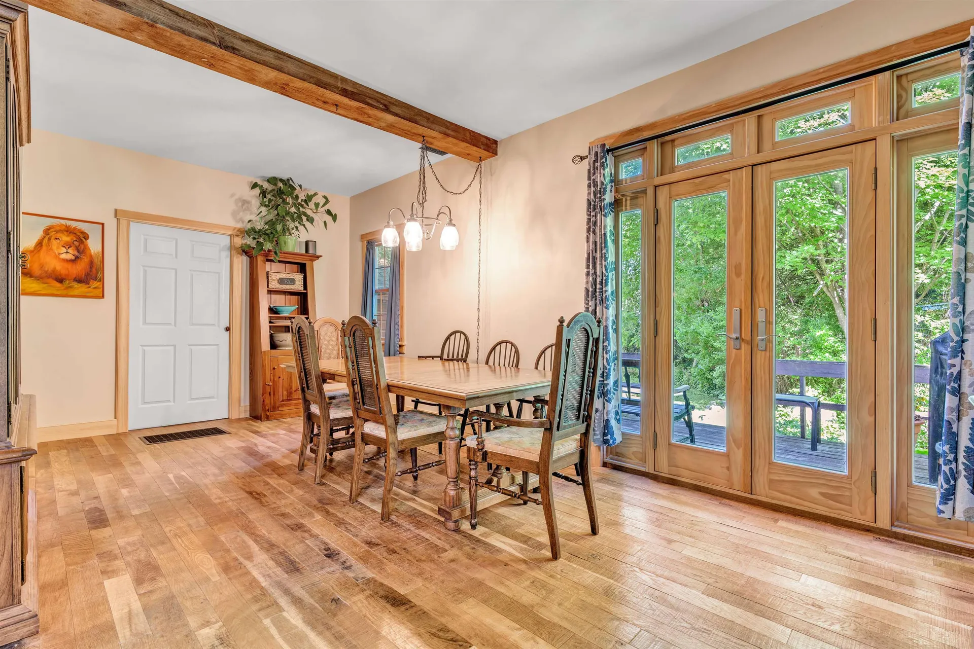 7 Quechee Road Hartland VT 05048-0349