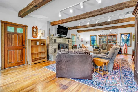 7 Quechee Road Hartland VT 05048-0349