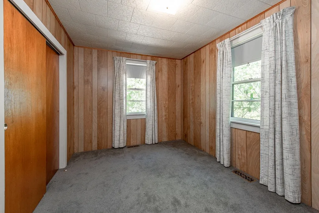 21 Shop Road Hill NH 03243