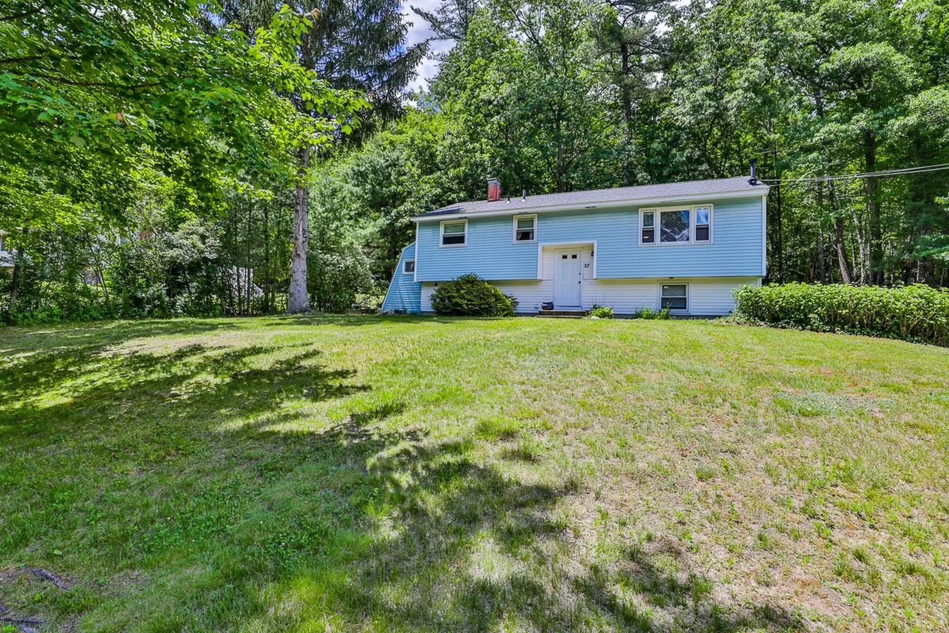 37 Fairway Drive Merrimack NH 03054