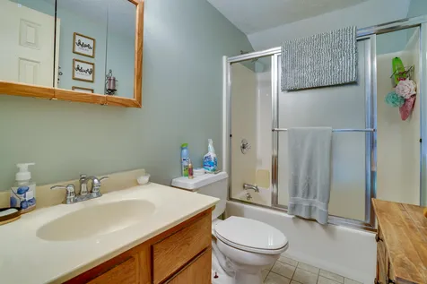 4 Apple Tree Street Bristol NH 03222
