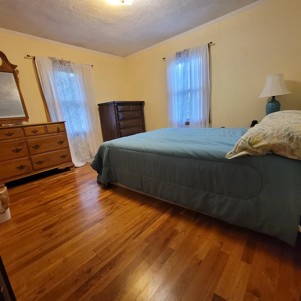 36 Woodlands Road Alton NH 03810