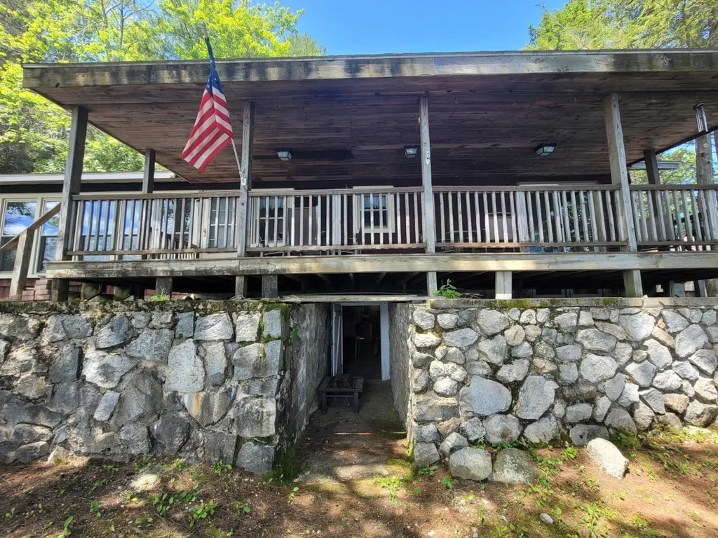 36 Woodlands Road Alton NH 03810
